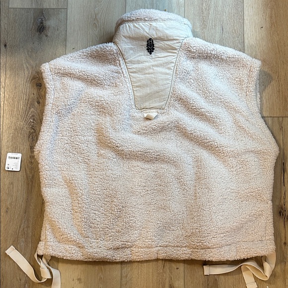 NWT Free People Scout It Out Fleece Vest - Picture 5 of 5